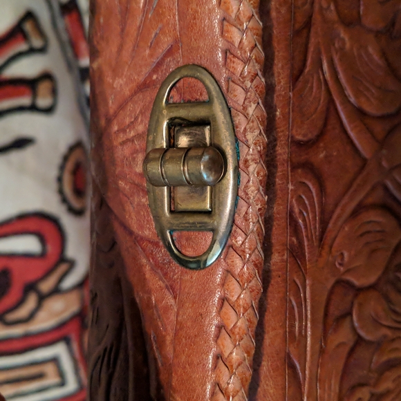 Vintage Tooled Leather Purse and Wallet - Picture 5 of 16